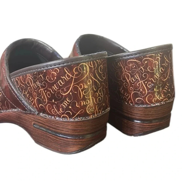 Dansko 20th Anniversary Limited Edition Clogs Brown Patent Leather Size 10.5 - Picture 8 of 13